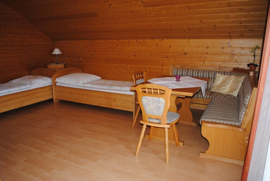 Gaestehaus Lindermuth Presseggersee Habitación foto