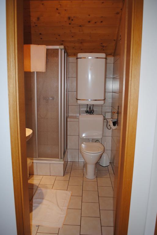 Gaestehaus Lindermuth Presseggersee Habitación foto